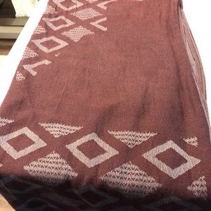 Roots Scarf
